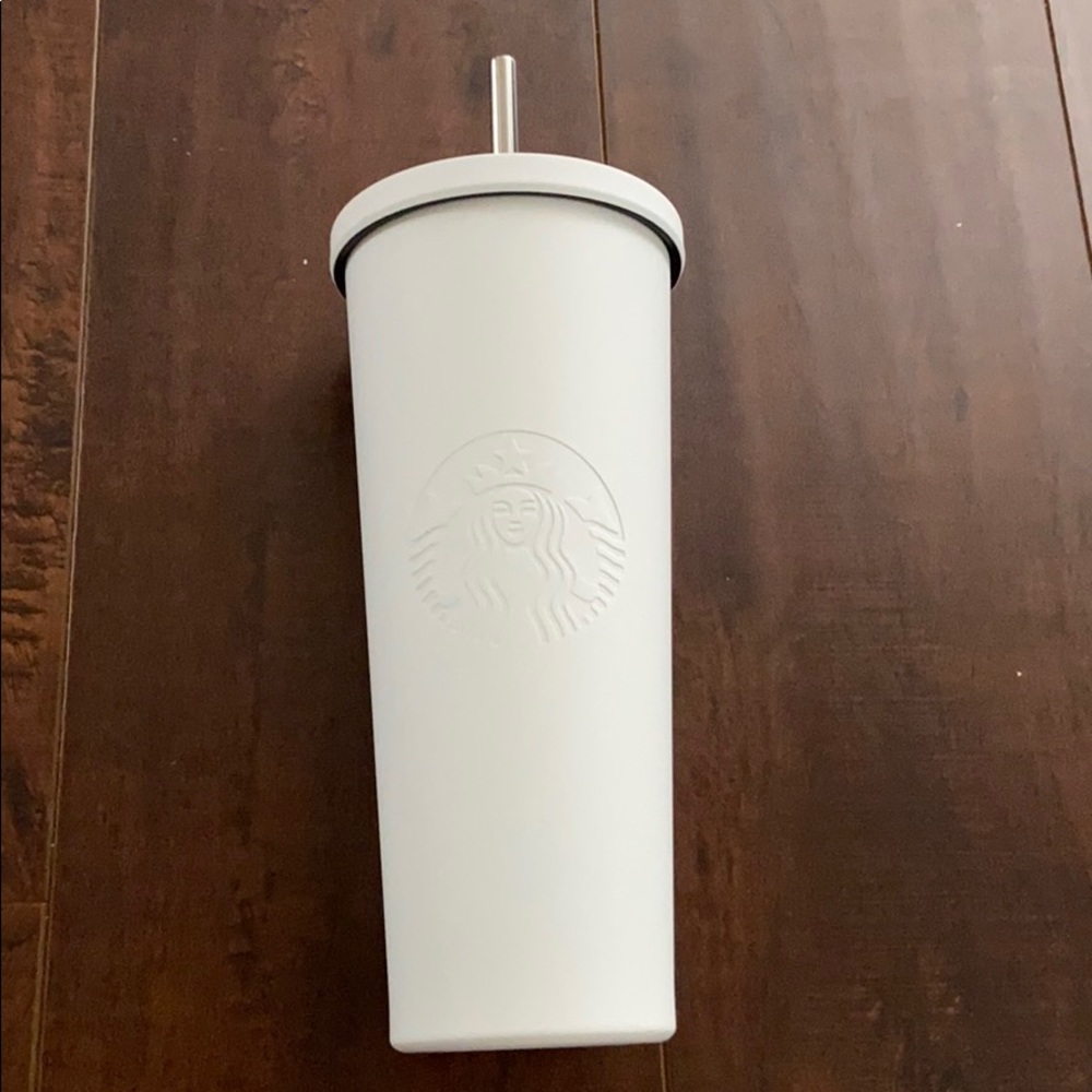 Rare White matte cup with stainless steel straw